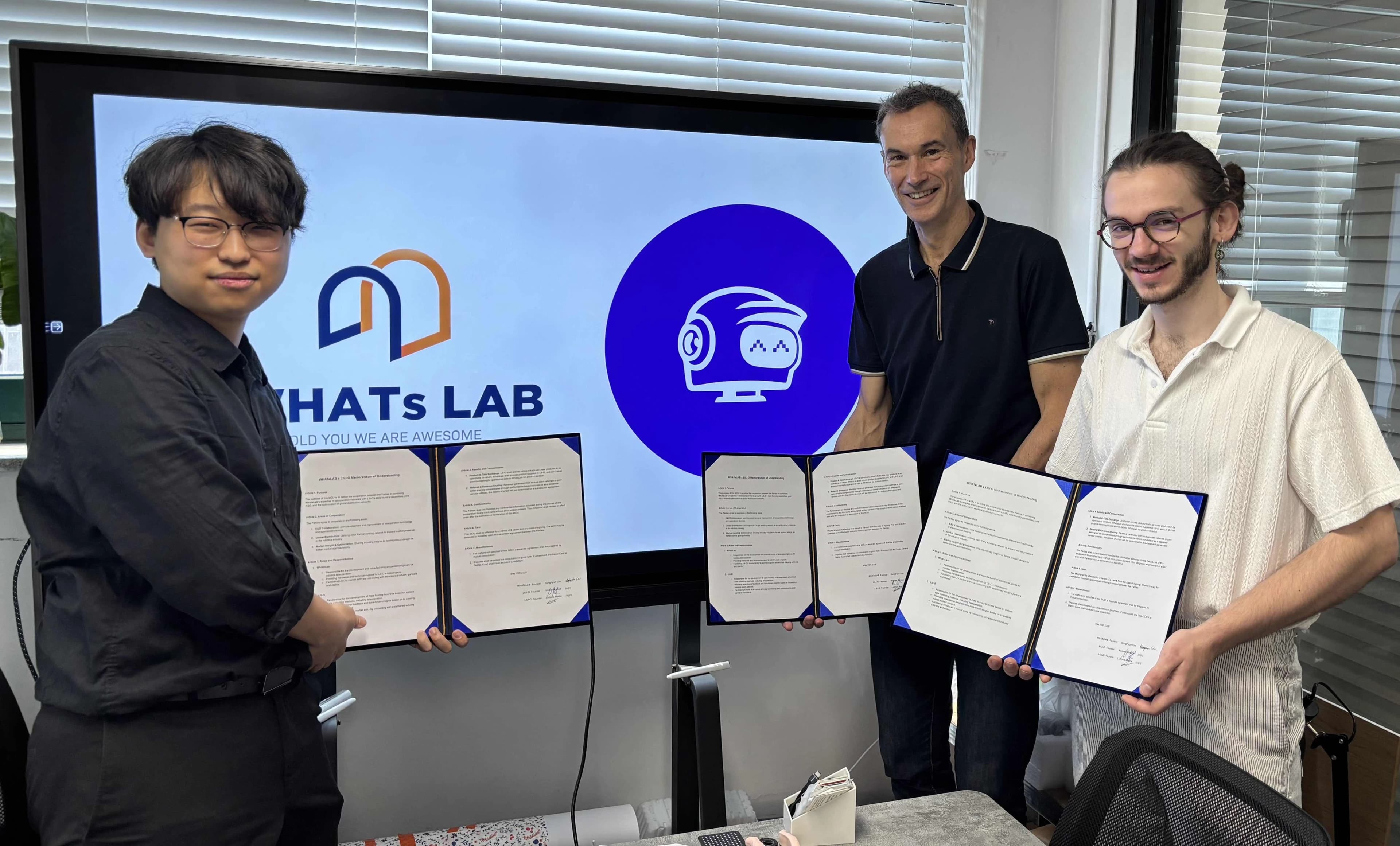 Signing a memorandum of understanding with WHATs LAB